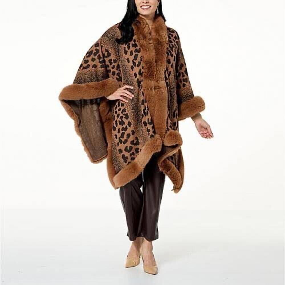 New Kathy Ireland® Fashion 360 Safari Skies Faux Fur Trim Animal Print Cape NWT